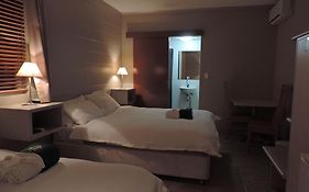 Childers Oasis Motel